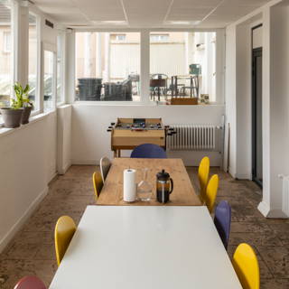 Open Space  4 postes Coworking Rue Malot Montreuil 93100 - photo 2
